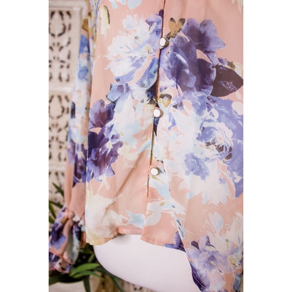 Floral tie front blouse - Picture 15 of 16